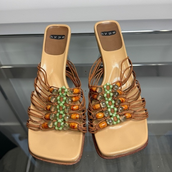 Hype Cream Tan Beaded Wedge Open Toe Women’s Sandal (8.5) - Picture 3 of 7